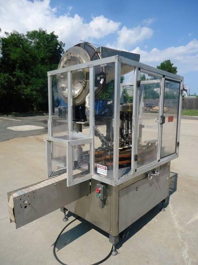 Used Resina NRU30 Six Spindle Screw Capping Machine, 150 Per Minute