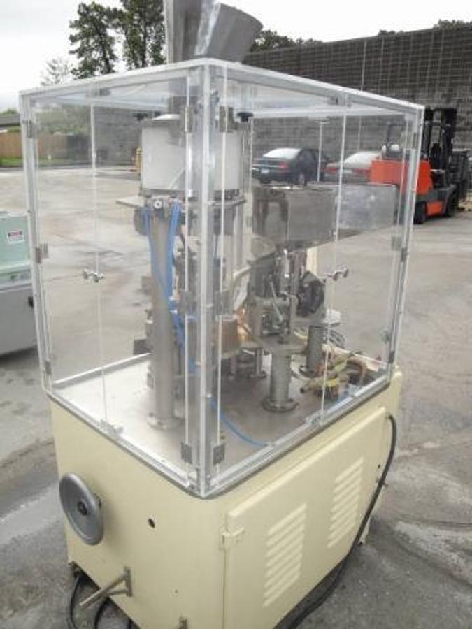 Used H & K Gkf-400st Encapsulator, Size 1, 2, 3 And 4 Capsules