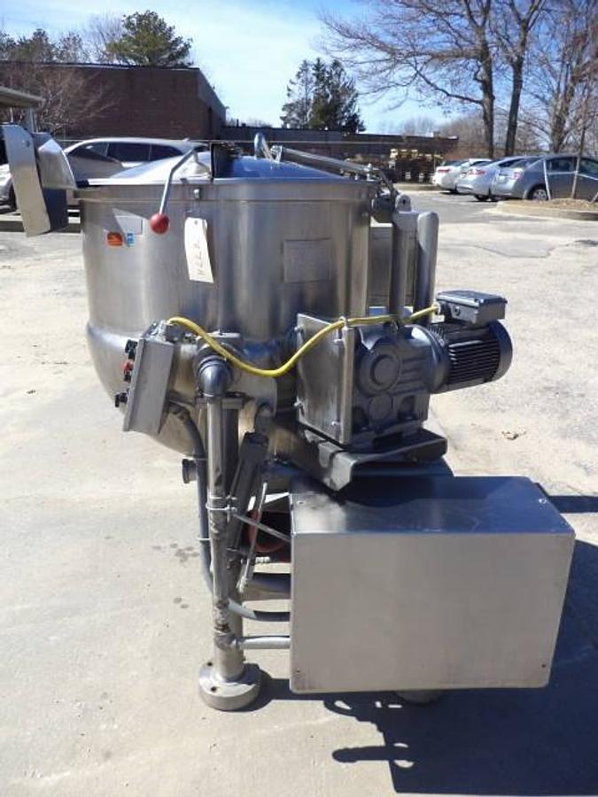 Used 100 gallon Cleveland Range 316SS Cook/Chill Horizontal Agitator Tilt Kettle, 100 PSI jacket-