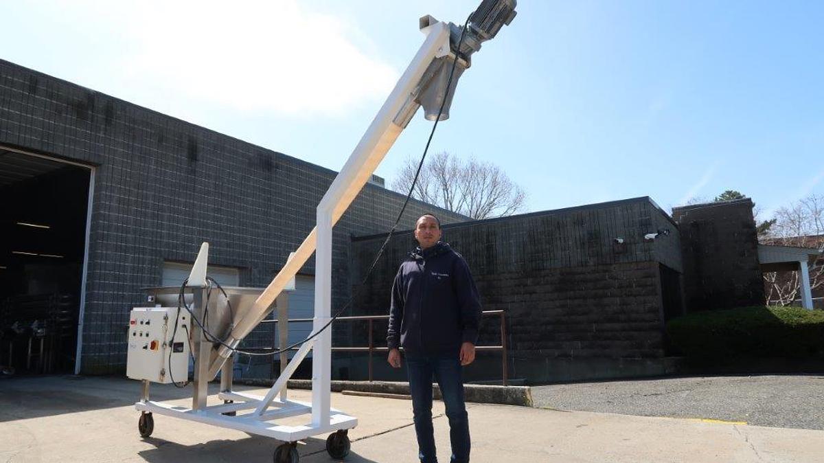 Used AMS 4 In. Diameter Inclined Flexible Screw Conveying System, Portable