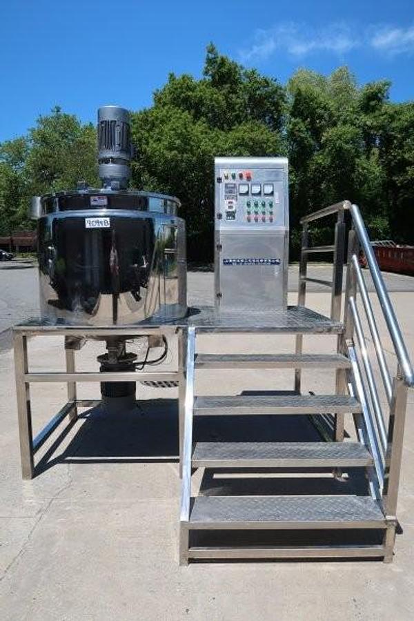 Used 200 Gallon Electric Stainless Steel Mixing Tank