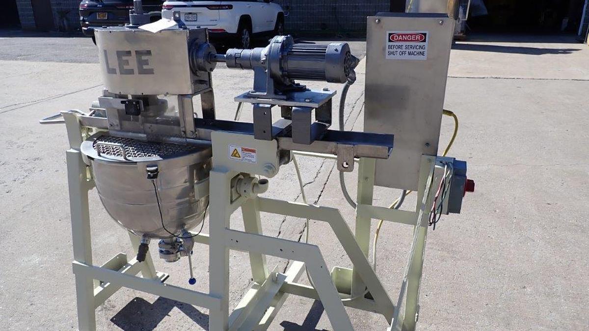 Used 10 Gallon Lee SS Double Motion Kettle, Tilt and Bottom Discharge
