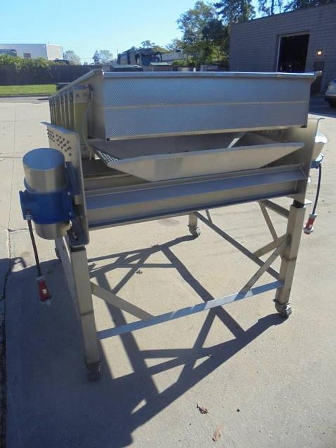 Used Koolen Breda Vibratory Shaker/Feeder, Stainless