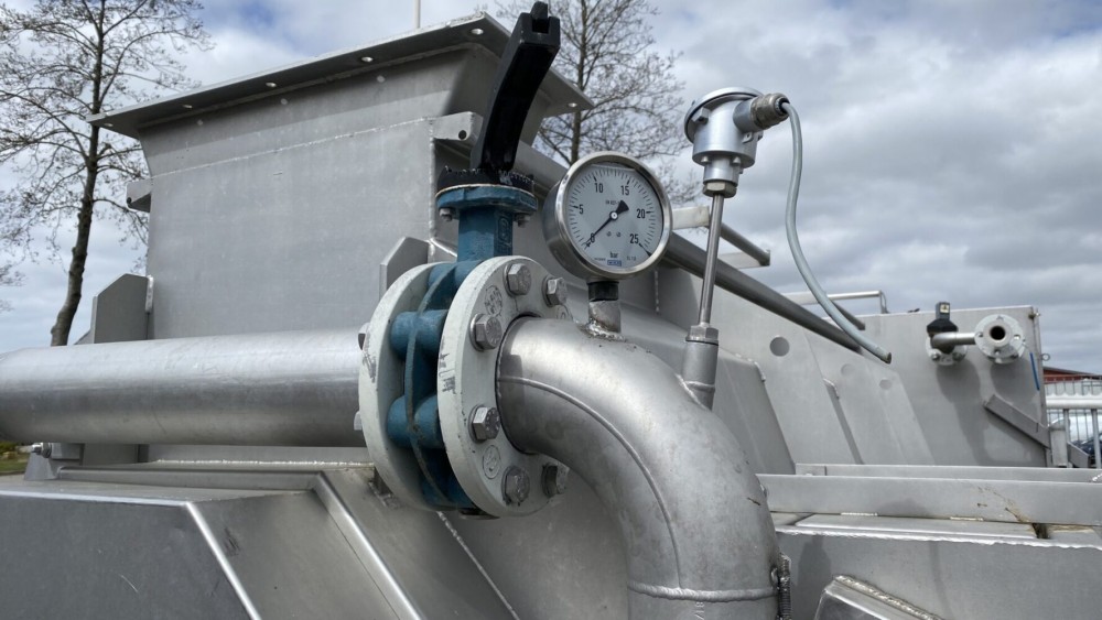 Used Kiremko screw type blancher