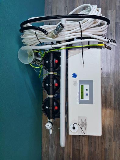 Used Fresenius AquaUNO Umkehrosmoseanlage mit Standard-Vorfilterträger