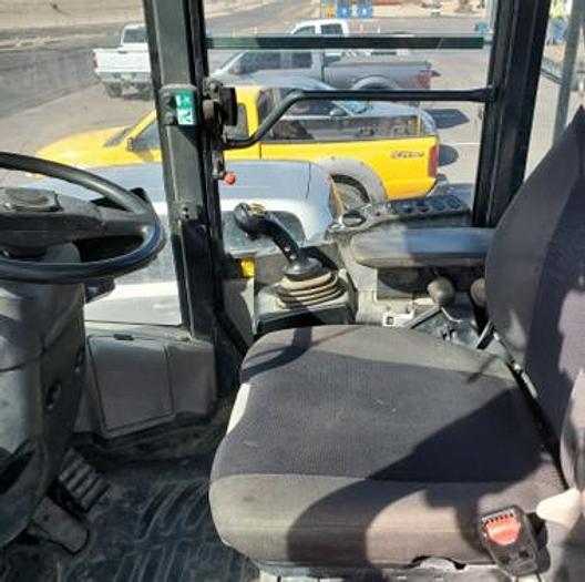 Used 2014 Komatsu WA270-7