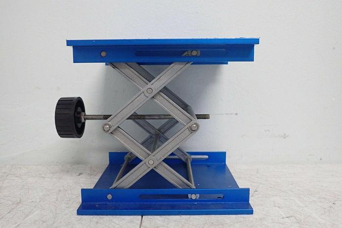 Used Fisher Scientific Lab Jack, 79lb capacity, 20cm x 20cm (8" x 8")