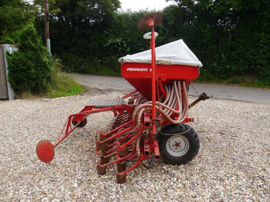 Used Kverneland Accord DL Pneumatic Drill