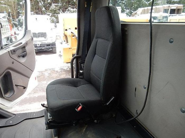 Used 2009 Freightliner M2-112V