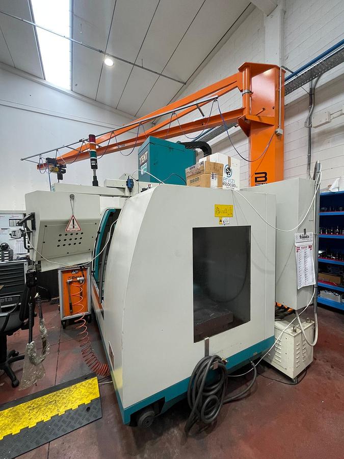 Used Centro di lavoro verticale KENT KMV-10