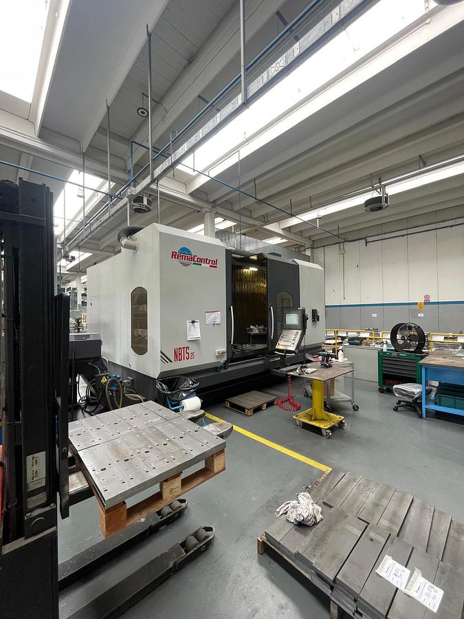 Used Centro di lavoro verticale a montante mobile 5 assi CNC REMACONTROL NBT 2.5 NEWTON BIG