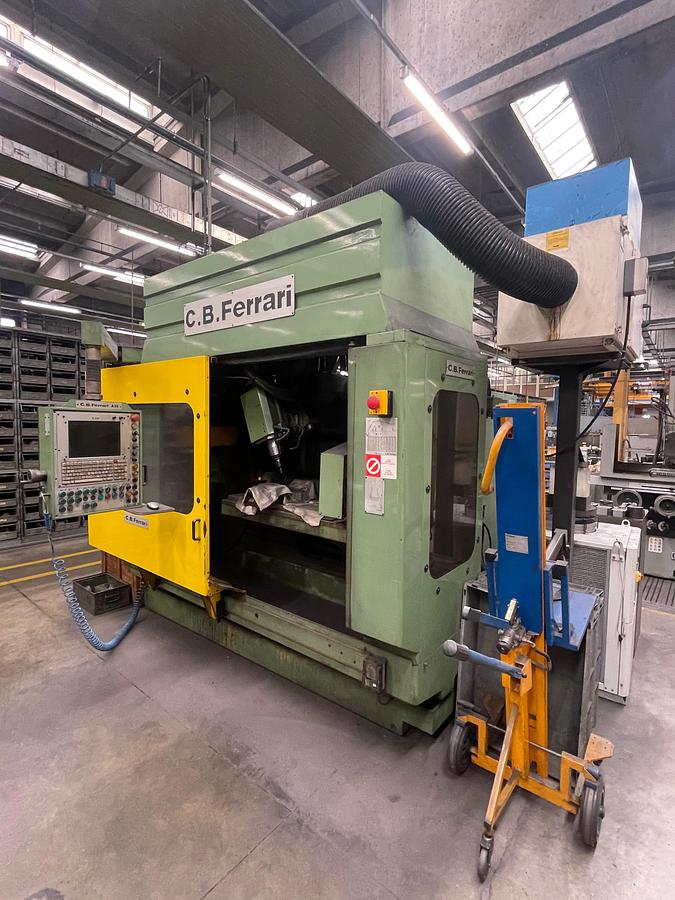 Used Centro di lavoro verticale 5 assi CB FERRARI A15