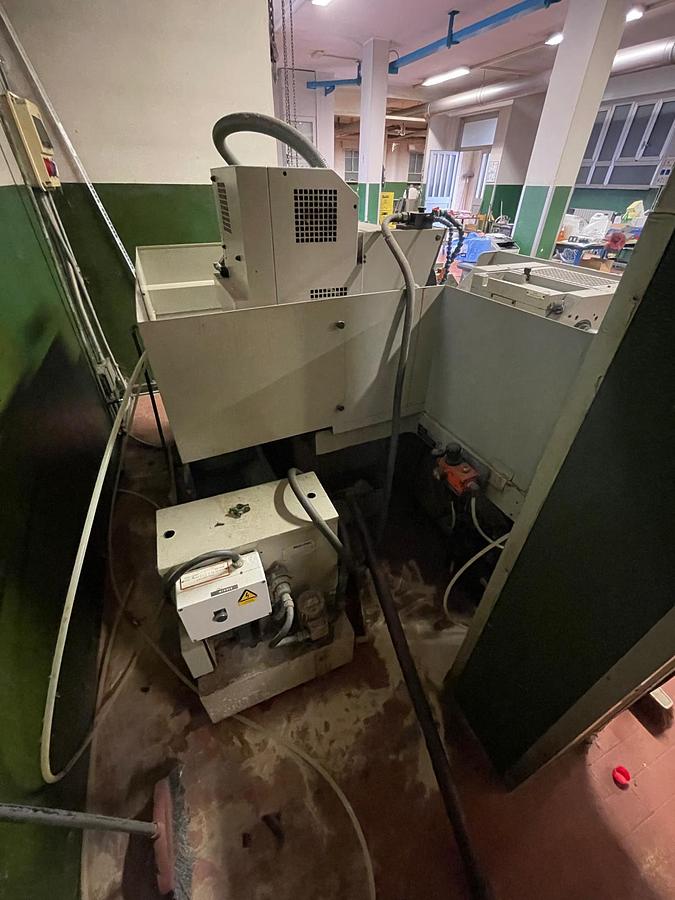 Used Rettifica universale JHONES & SHIPMAN 1300 X 