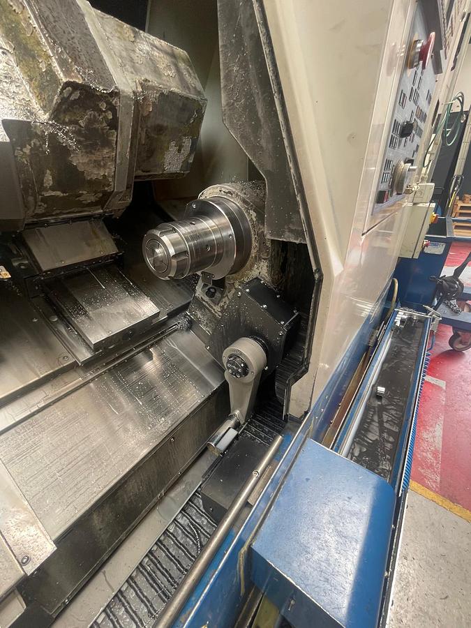 Used Tornio CNC ad asse orizzontale DOOSAN PUMA 2000