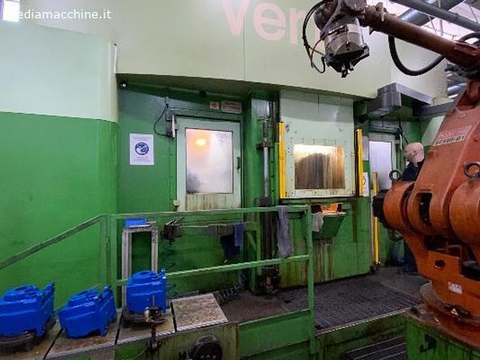 Usato Centro di lavoro RIELLO SISTEMI mod VERTI