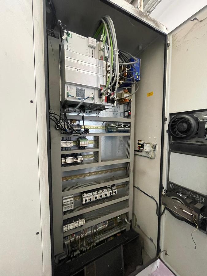 Used Centro di lavoro verticale HERMLE U1000 S 