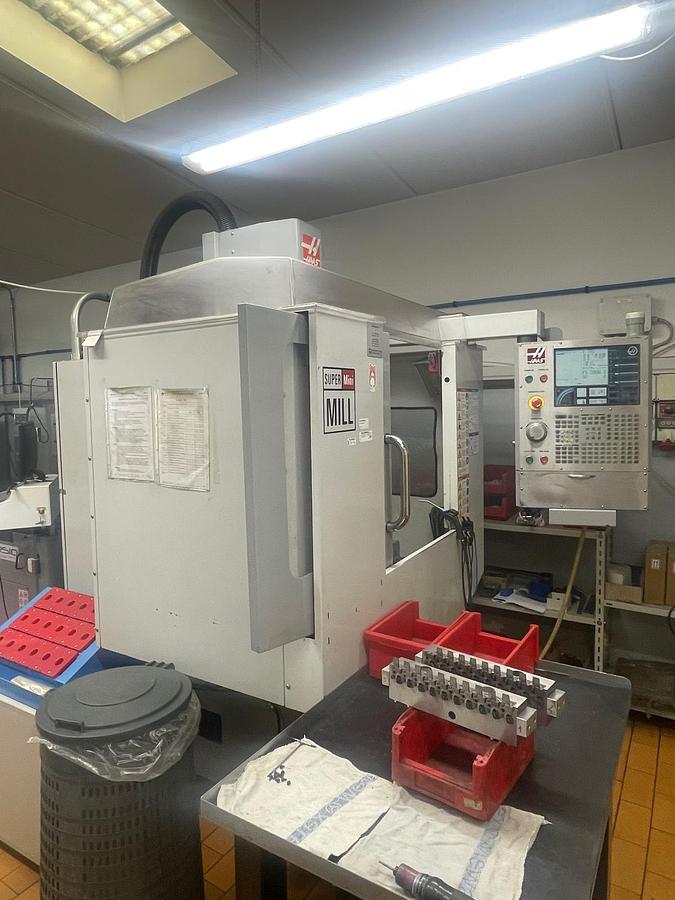 Used Centro di lavoro verticale HAAS SMINIMILL HE 