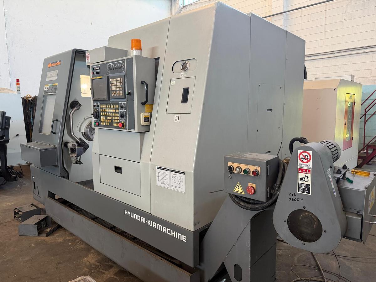 Used Tornio cnc ad asse orizzontale HYUNDAI-KIA SKT 15 SLM 