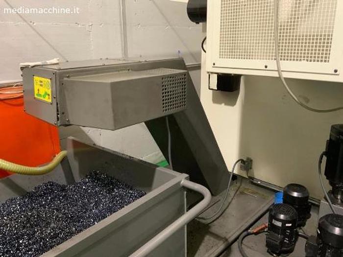 Usato CENTRO DI LAVORO VERTICALE  KONDIA HM 2010