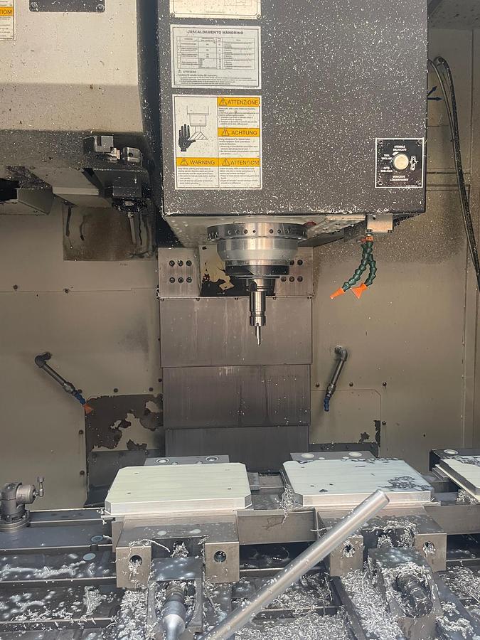 Used Centro di lavoro verticale MICROCUT V-30 THE CHALLENGER