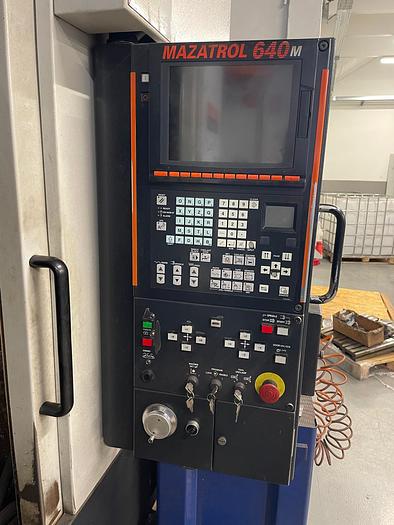 Usato Centro di lavoro verticale MAZAK VCT 200 B