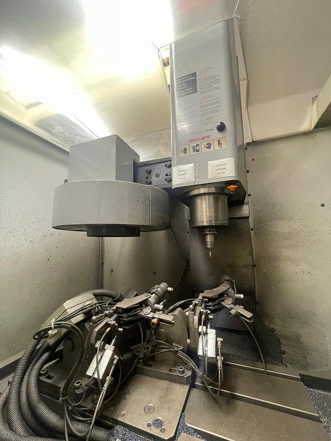 Used Centro di lavoro verticale HAAS SMINIMILL HE 