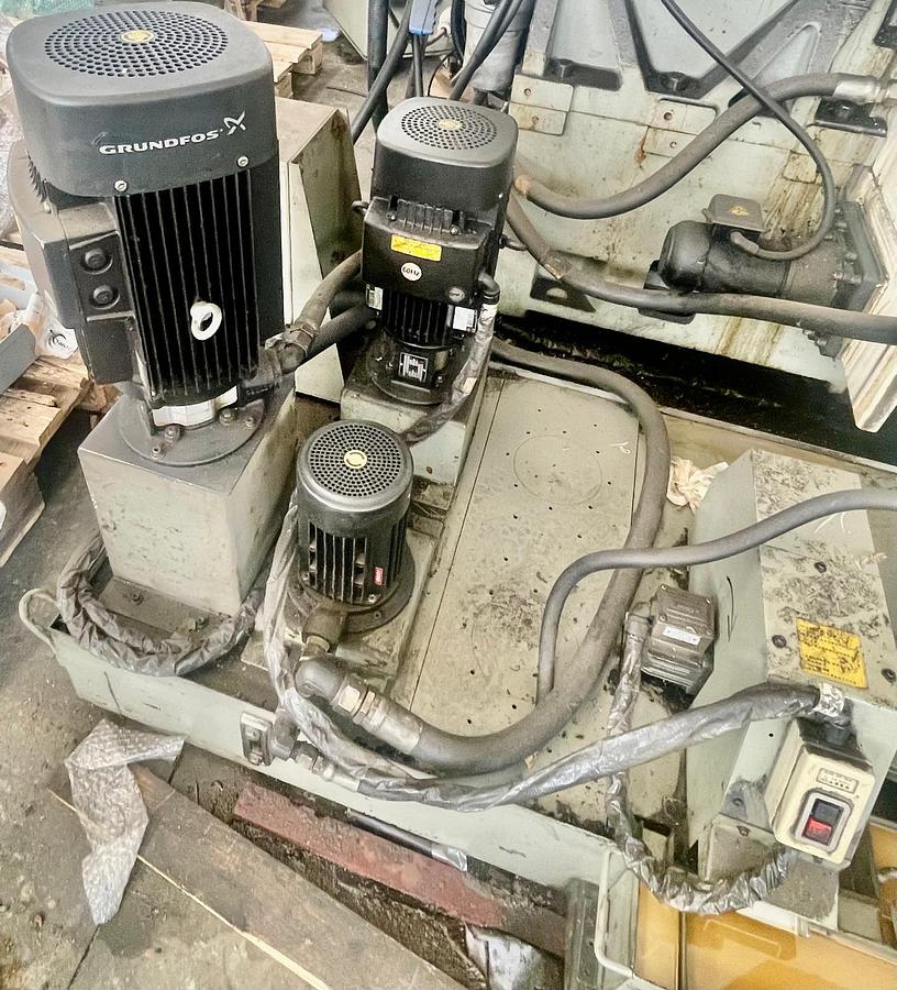 Used Centro di lavoro verticale VICTOR VCENTER A-110