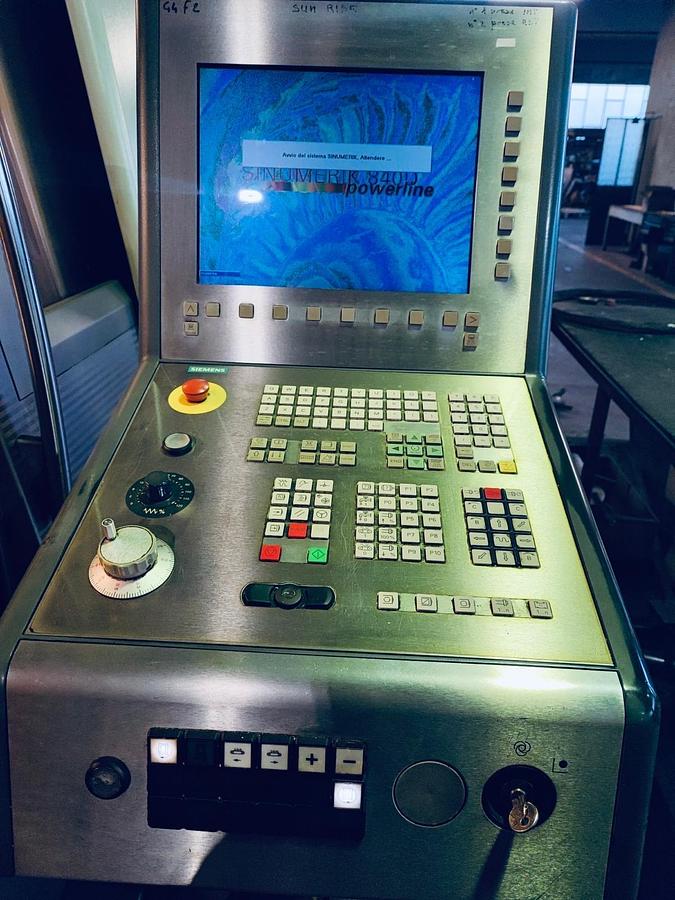 Used Tornio a testa fissa ad asse orizzontale GILDEMEISTER CTX 520 Linear