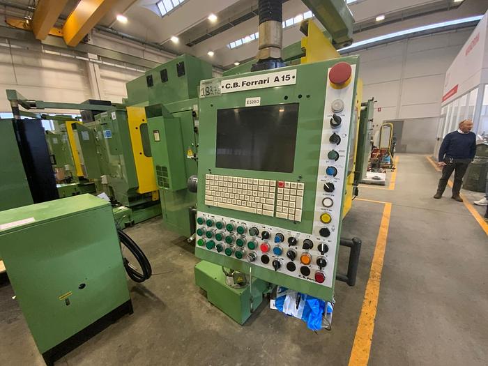 Used centro di lavoro verticale 5 assi CB FERRARI A-15