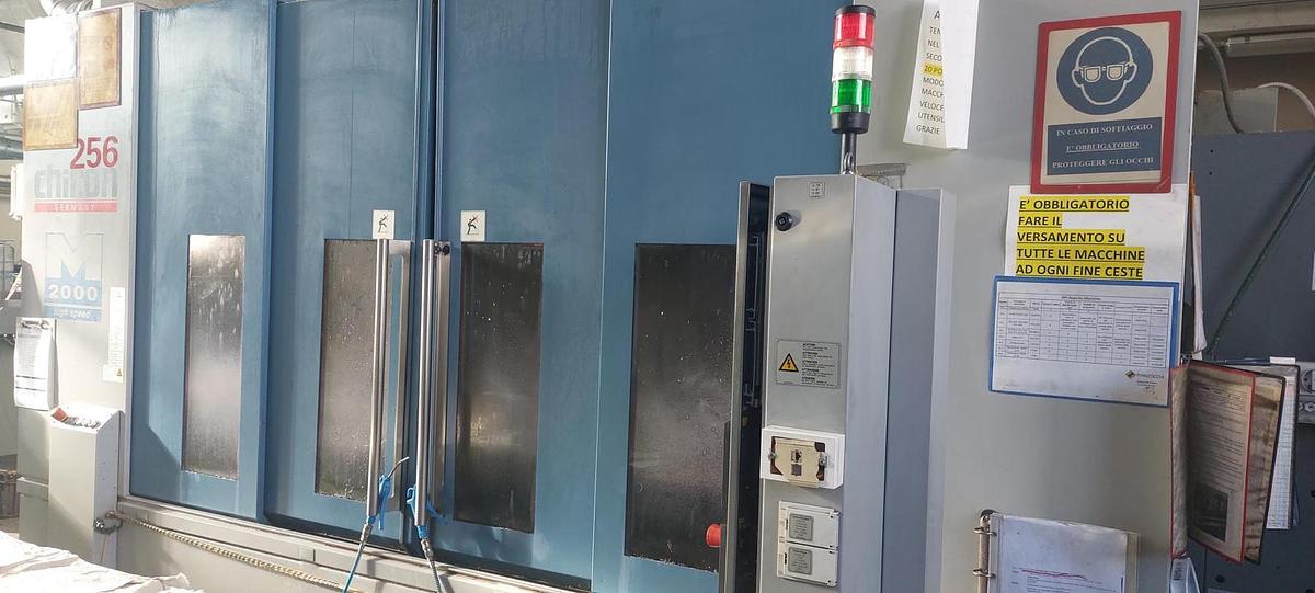 Used Centro di lavoro verticale CHIRON M2000 HIGH SPEED
