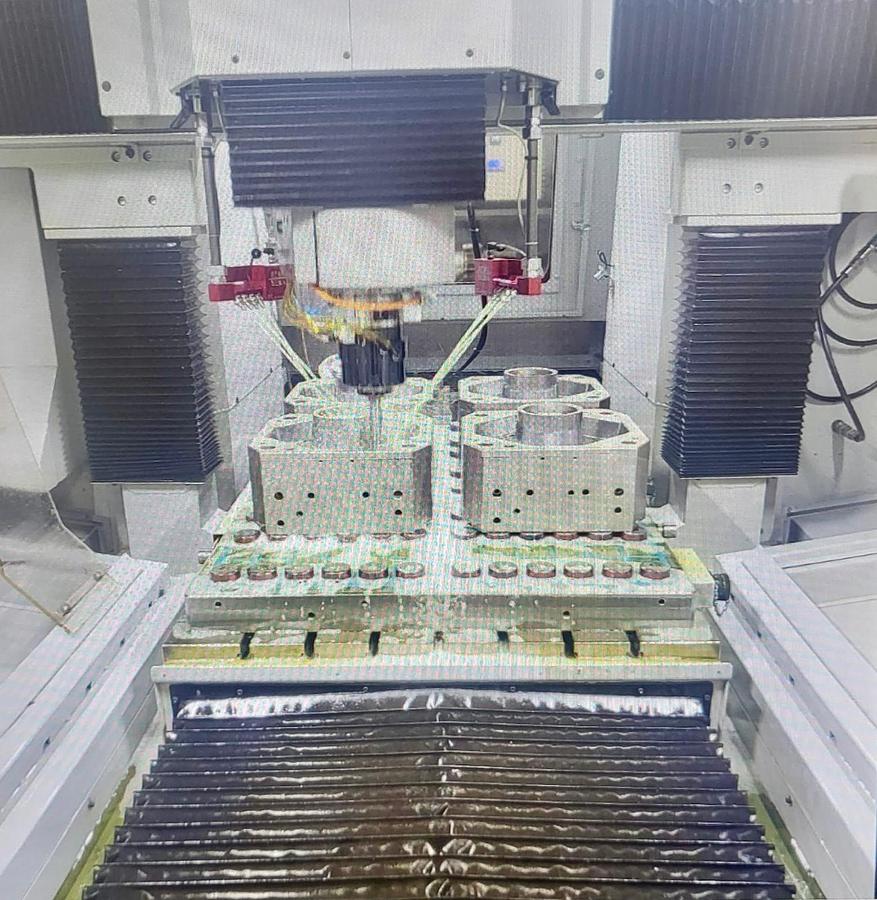 Used Rettifica per interni 5 assi CNC FANUC