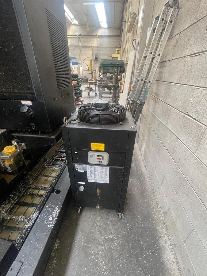 Used Centro di lavoro verticale MICROCUT V-30 THE CHALLENGER