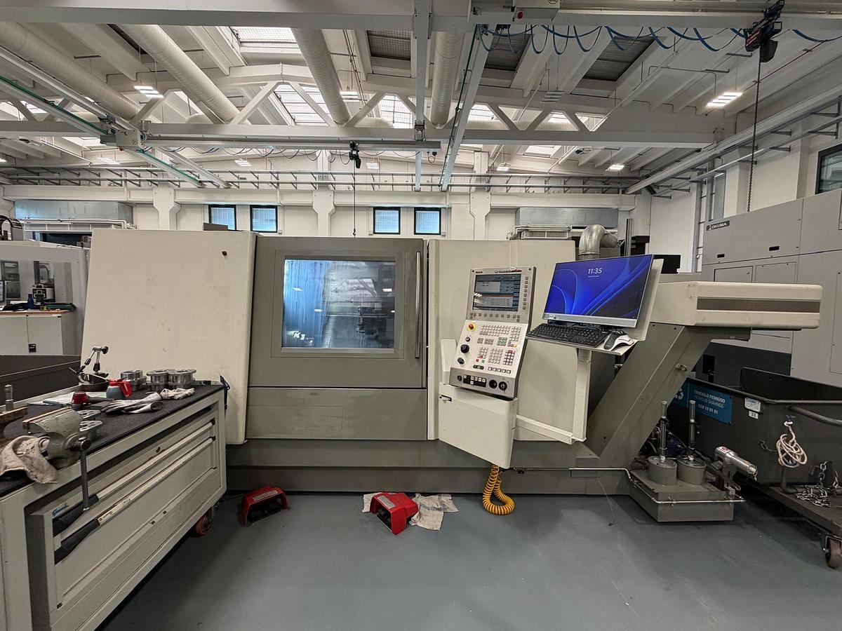 Used Tornio cnc ad asse orizzontale HYUNDAI-KIA SKT 250 Y