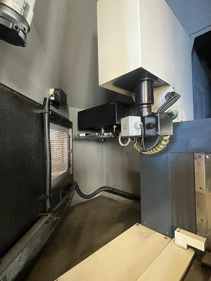 Used Elettroerosione a tuffo MAKINO EDNC 43 S