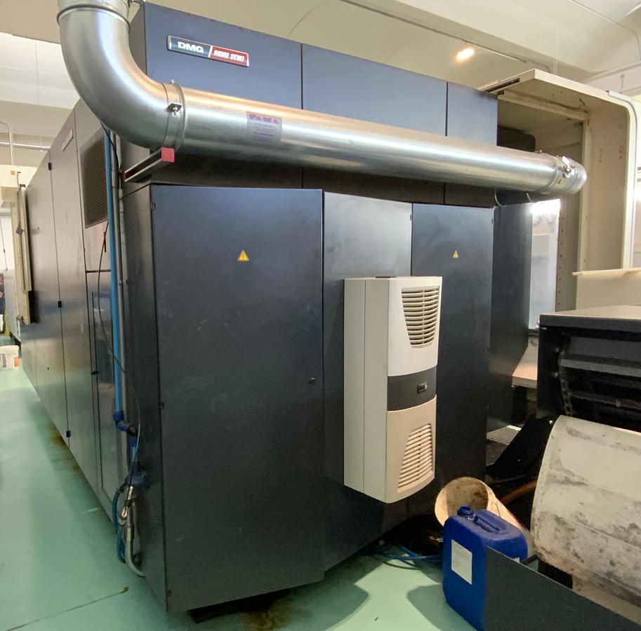 Used Centro di lavoro 5 assi a montante mobile DMF 260-7