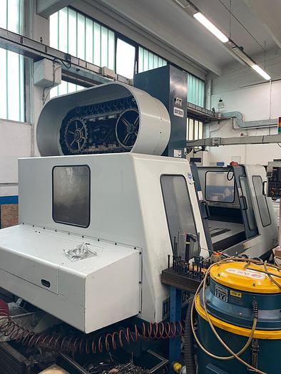 Used Centro di lavoro verticale 3 assi PARPAS TAKUMI P-15 A