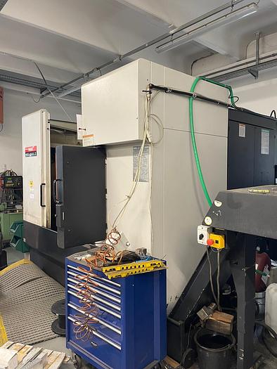 Usato Centro di lavoro verticale MAZAK VCT 200 B