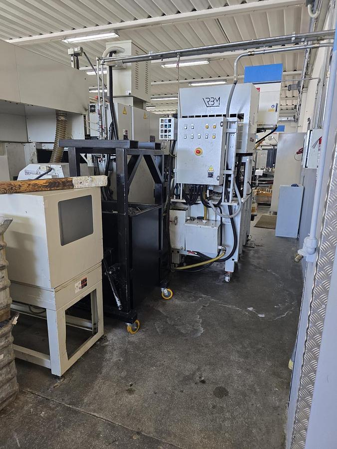 Used Tornio bimandrino ad asse orizzontale MURATEC MT200