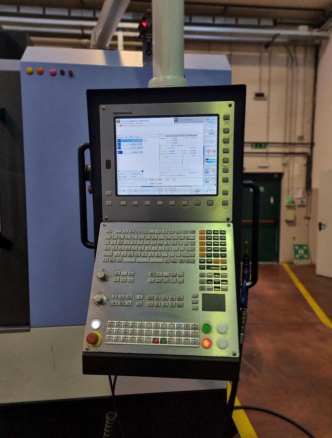 Used Centro di lavoro verticale DOOSAN MYNKS 7500