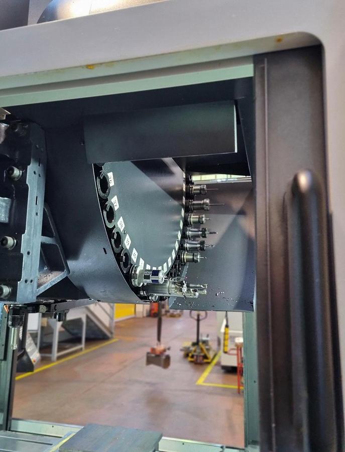 Used Centro di lavoro verticale DOOSAN MYNKS 7500