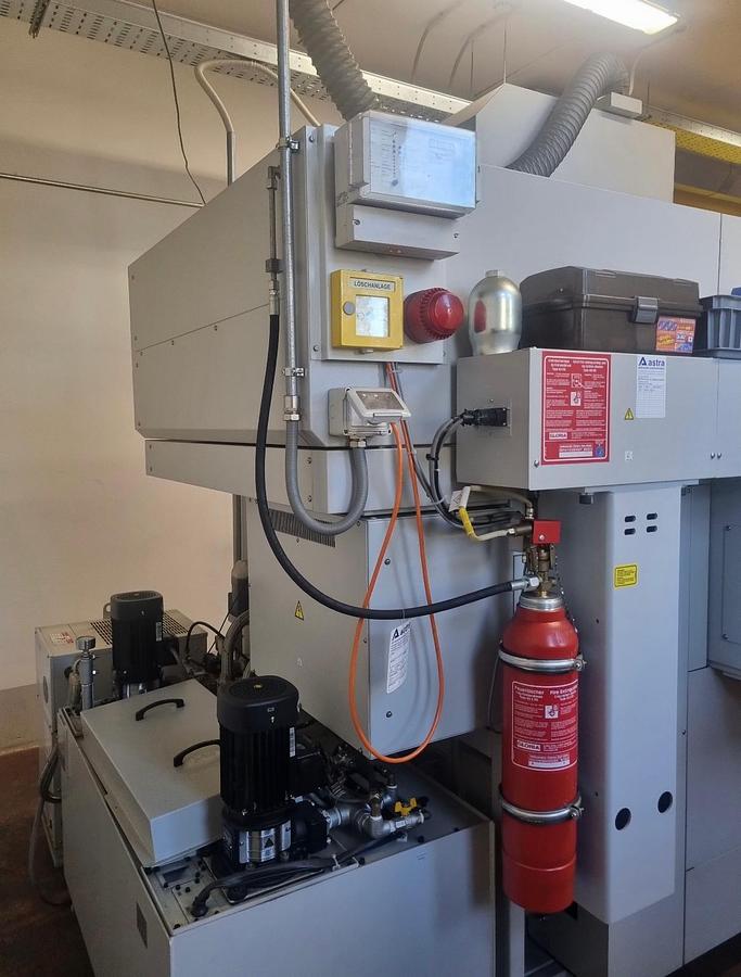 Used Elettroerosione a tuffo MITSUBISHI EA 12S