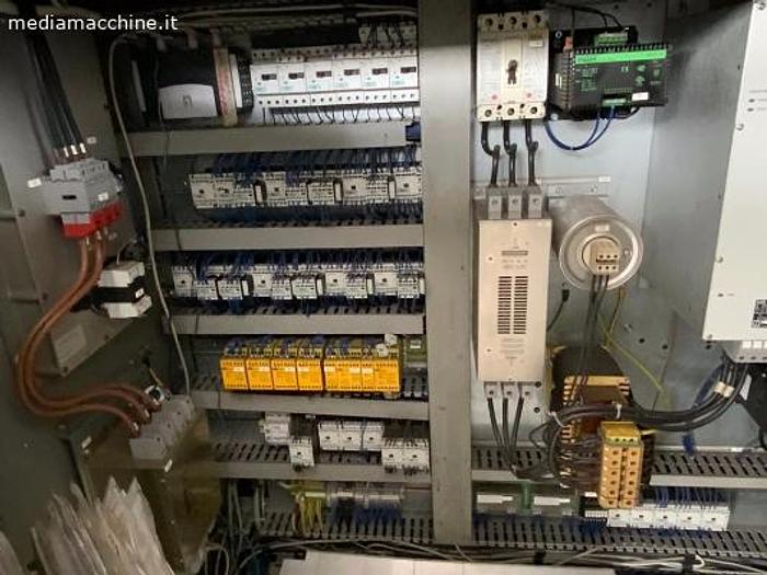 Usato CENTRO DI LAVORO VERTICALE 3 ASSI DECKEL MAHO DML 60 HSC