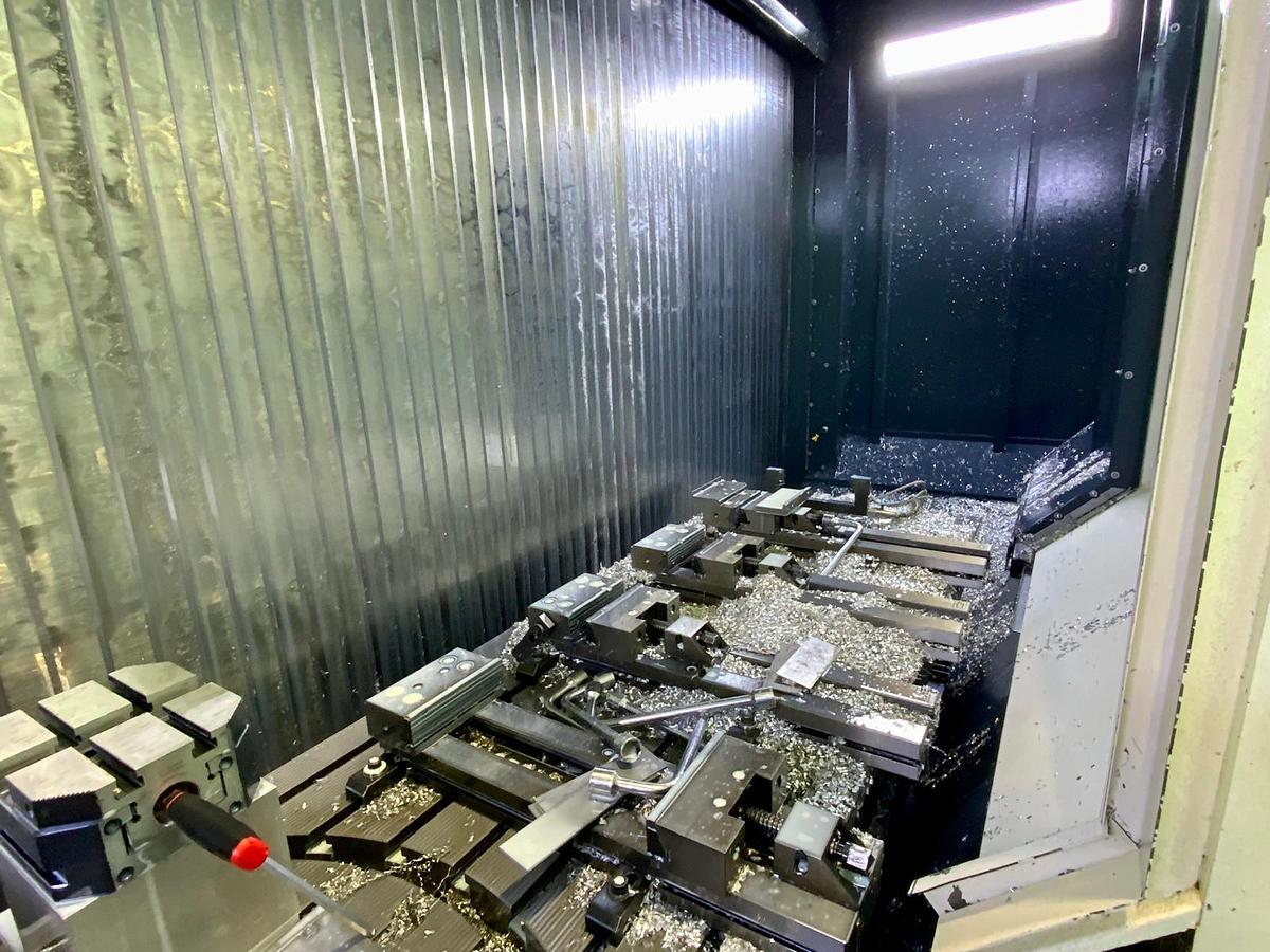 Used Centro di lavoro 5 assi a montante mobile DMF 260-7