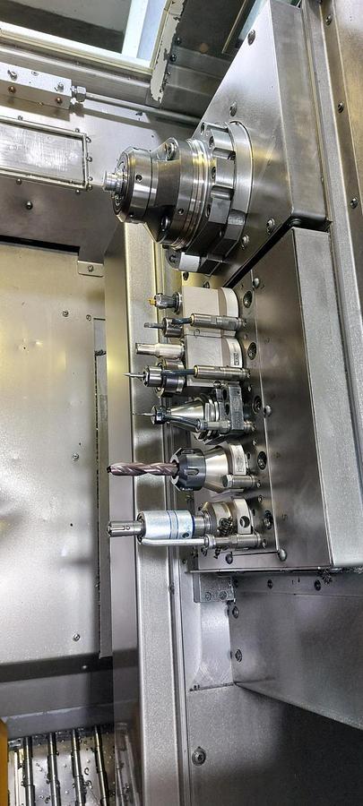 Used Tornio testa fissa TRAUB TNK36 D14 completo di caricatore di barre