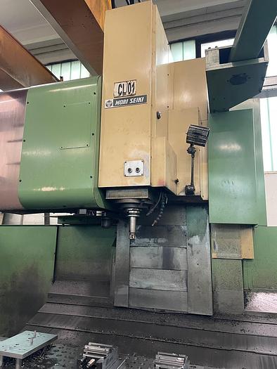 Used Centro di lavoro verticale MORISEIKI MV 45
