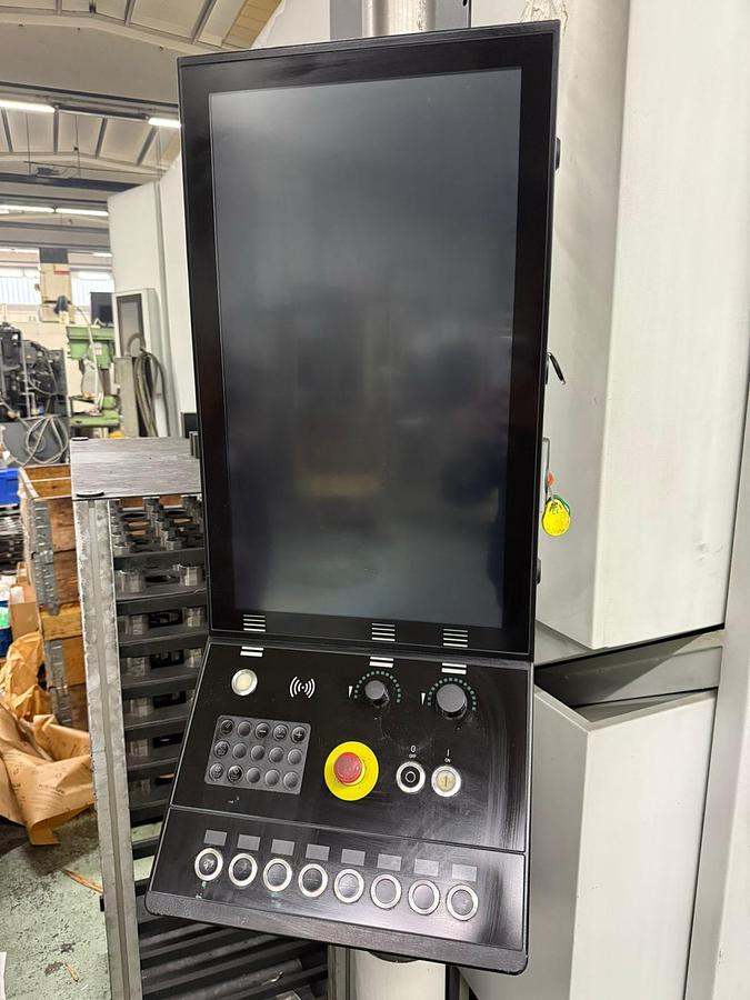 Used Centro di lavoro verticale 5 assi in continuo CHIRON FZ 16 S
