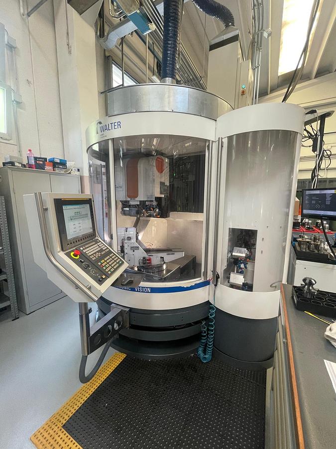 Used Affilatrice CNC WALTER HELITRONIC VISION-W
