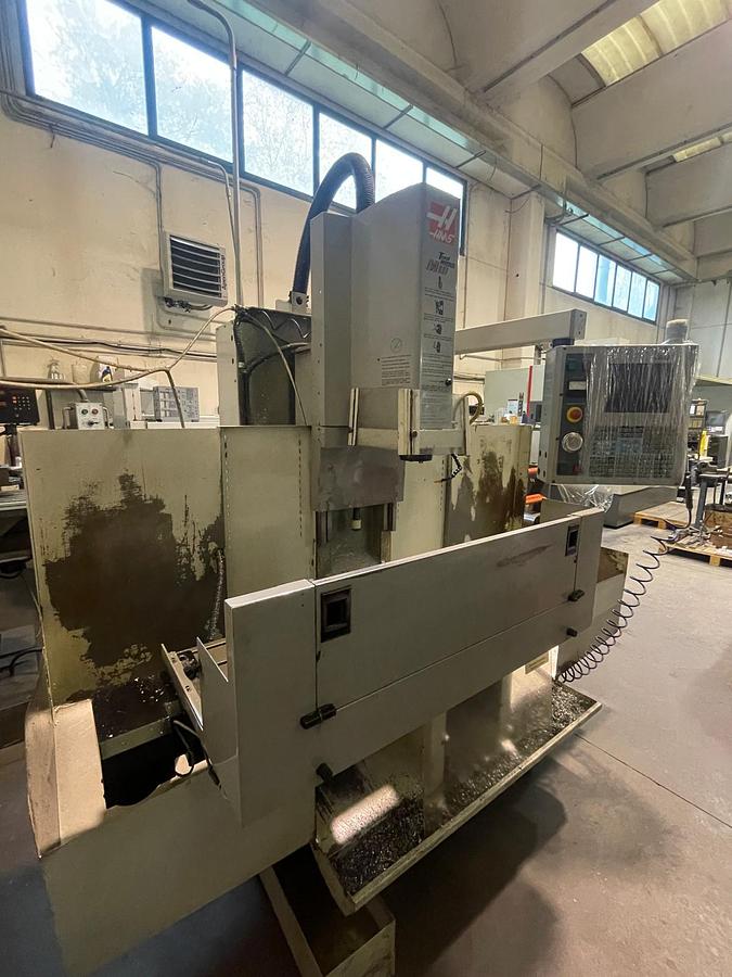Used Fresatrice cnc HAAS TOOL ROOM 