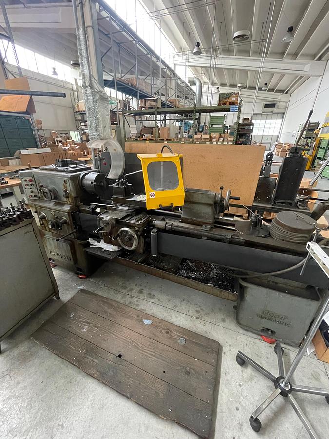 Used Tornio parallelo CMT 250 