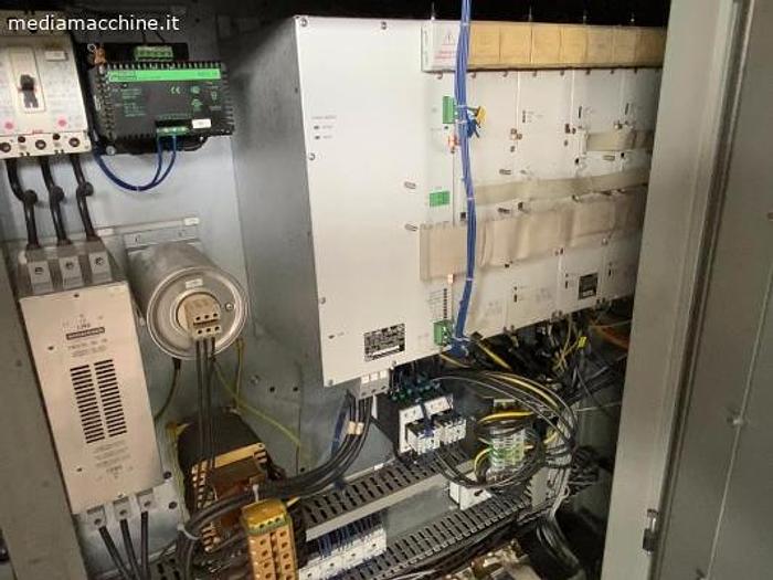 Usato CENTRO DI LAVORO VERTICALE 3 ASSI DECKEL MAHO DML 60 HSC